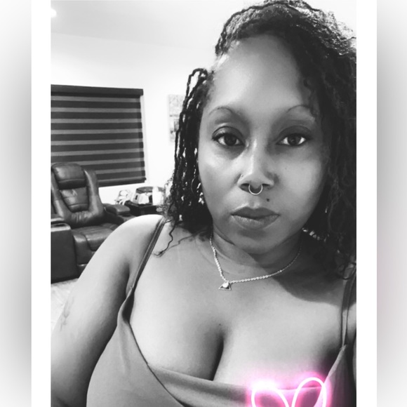 Meet your Posher, Jakia - Picture 3 of 9